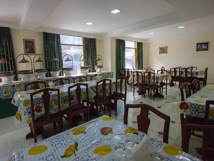 Food & Drinks, Khushboo Resorts, Kullu