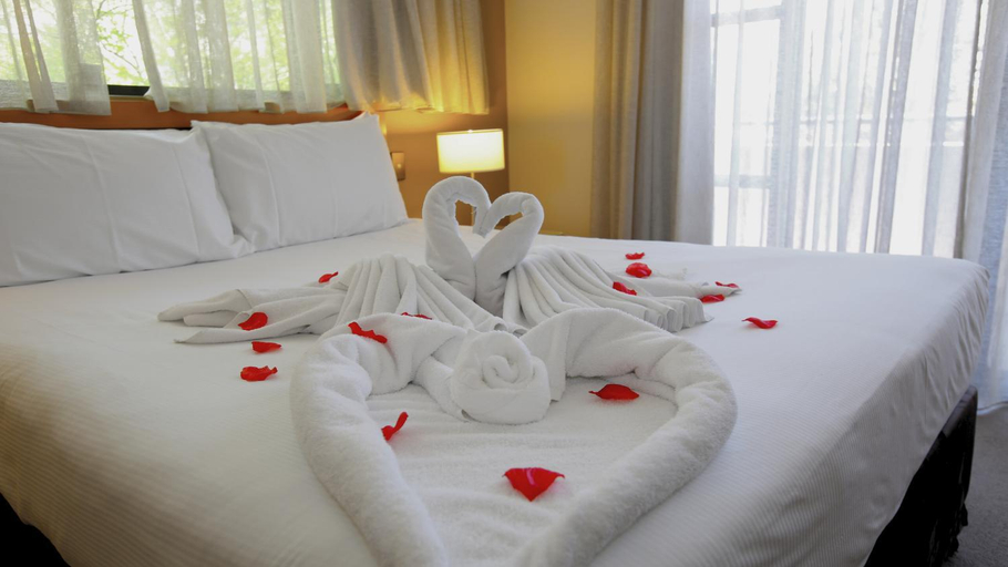 Bedroom, Mercure Kooindah Waters Central Coast, Wyong - South and West