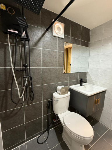 Bathroom 4, D Glamor Hotel & Massage Taling Chan Bangkok, Taling Chan