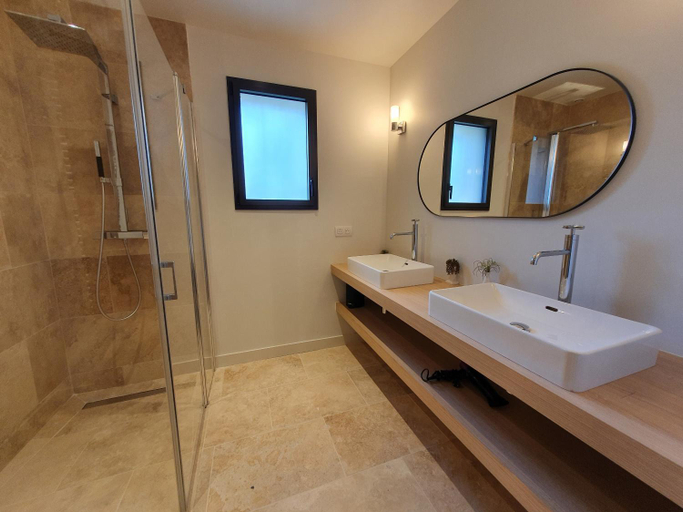 Bathroom 2, L'Instant Luberon, Vaucluse