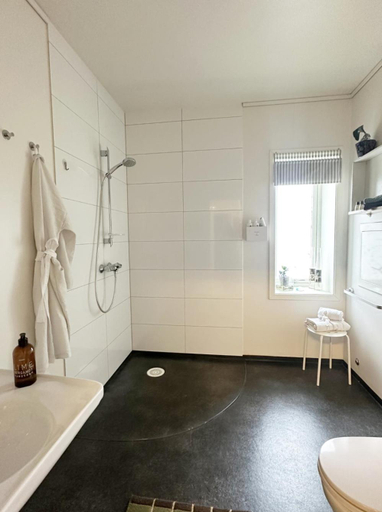 Bathroom, SAGA, unikt badehotell med 5 rom, sauna og badebrygge - Inderøy, Inderøy