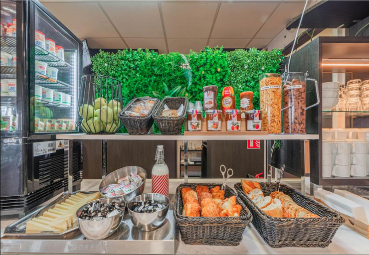 Food & Drinks 5, B&B HOTEL Strasbourg Aeroport, Bas-Rhin