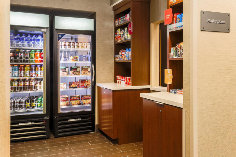 Food & Drinks 5, Comfort Suites DFW North/Grapevine, Tarrant
