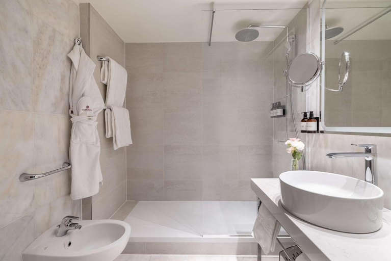 Bathroom 4, NH Collection Carlo IV, Praha 1