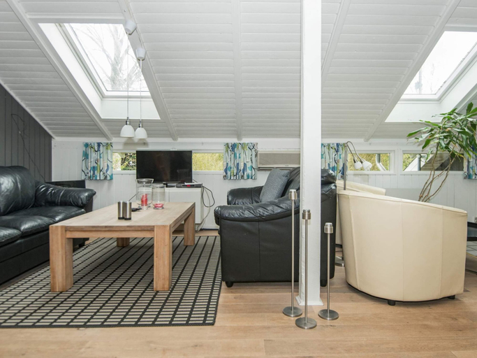 Others 4, 4 Star Holiday Home in Oksbol, Varde