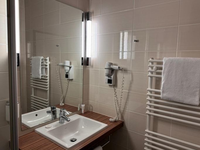 Bathroom 3, Eisberg Hotel Schwanen, Ortenaukreis