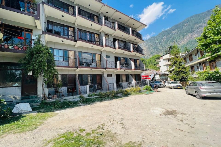Exterior & Views, Hotel Solitaire Manali, Kullu
