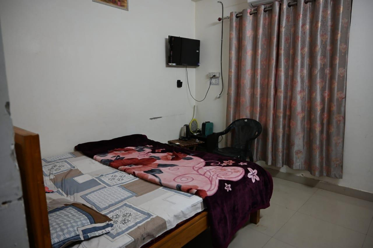Bedroom 2, Jankivihar Homestay at Prahladghat within 1km from Shri Ram Mandir, Faizabad