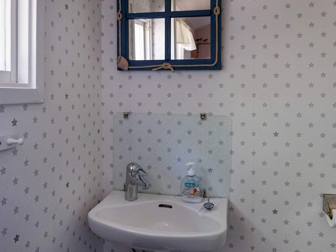 Bathroom 3, 5 Person Holiday Home in Munkedal, Munkedal