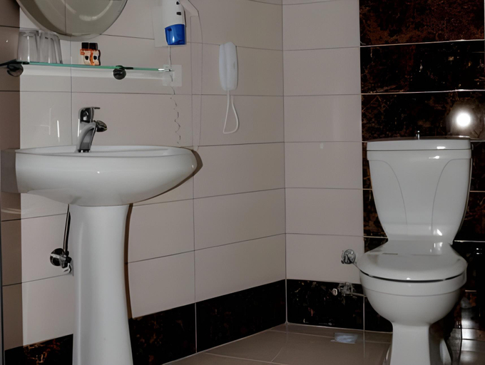 Bathroom 2, Blue Fish Hotel All Inclusive, Alanya