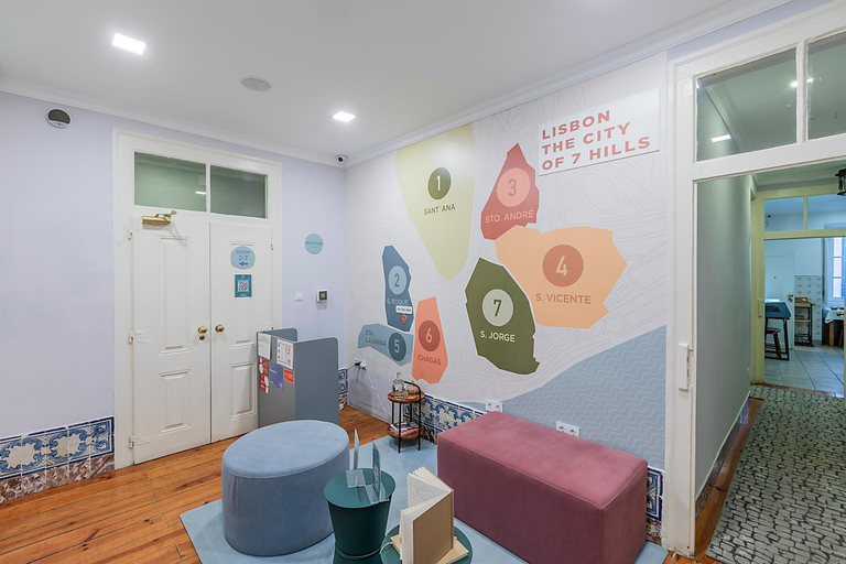 Public Area 3, LR Guest House, Lisbon