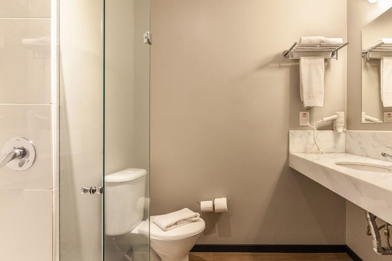 Bathroom 4, Tri Hotel Executive Lajeado, Lajedão
