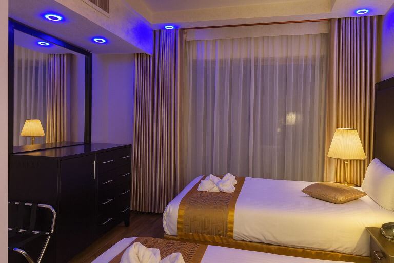 Bedroom 3, Al Jamal Hotel, Salt