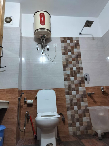 Bathroom 3, Shree Ganga Cottages Restaurant And Bar, Kullu