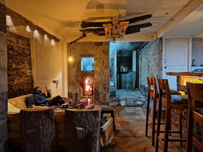 Food & Drinks 2, ART Village Naggar, Kullu