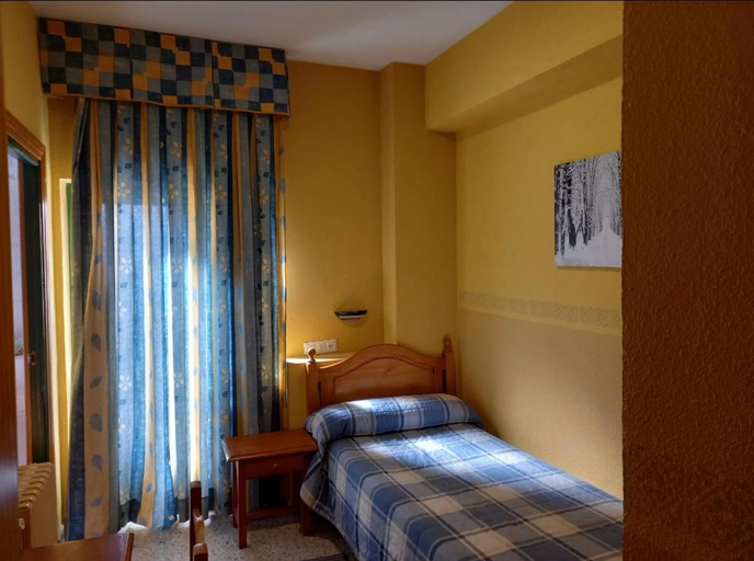 Bedroom 4, Hotel Nuevo Lorenzo, Salamanca
