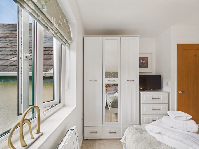 Bedroom 4, Central Bowness 2-bed Apt, Sleeps 4 With Parking, Cumbria