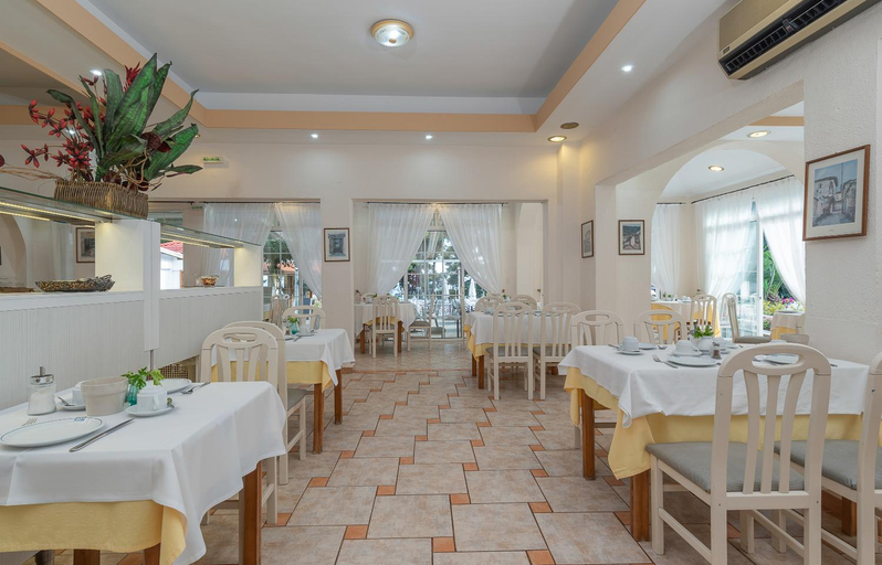 Food & Drinks 5, Porfi Beach Hotel, Central Macedonia