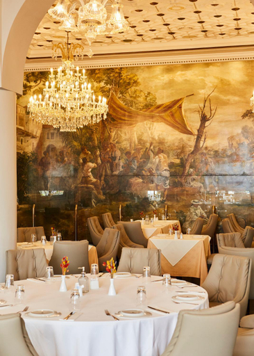 Food & Drinks 5, Grande Albergo Delle Rose, South Aegean