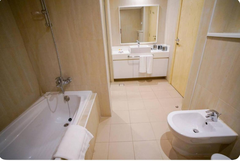 Others 5, Stunning 5* 4BR-Oceanfront-Apartment, Dubai