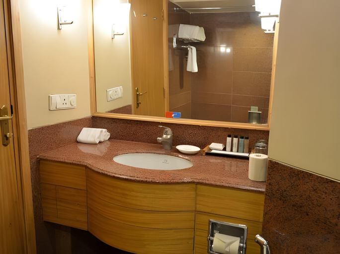 Bathroom 4, The Maya Hotel, Jalandhar