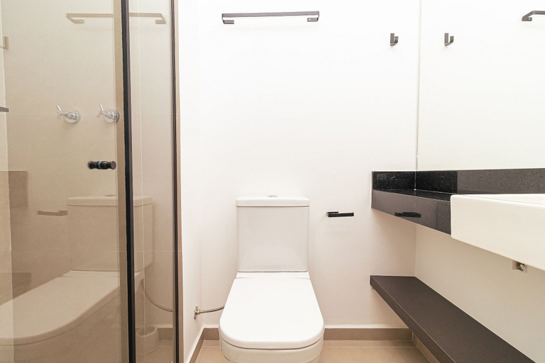 Bathroom 3, Vossa Bossa Allianz, São Paulo