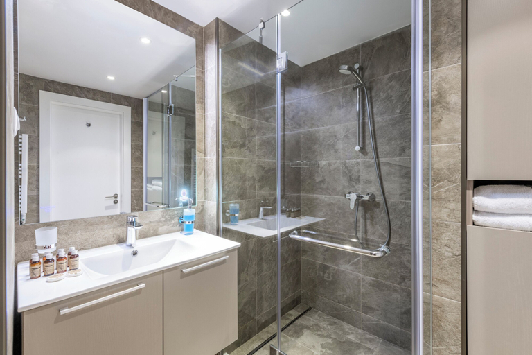 Bathroom 3, Alliance Palace Batumi, Batumi