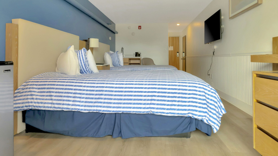 Bedroom 2, Harborline Hotel, Knox