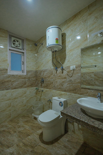 Bathroom 4, OnlyStay Uday Himalaya, Kullu
