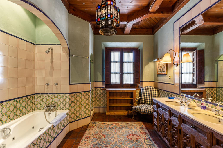 Bathroom 3, Queens hotel Toledo, Toledo