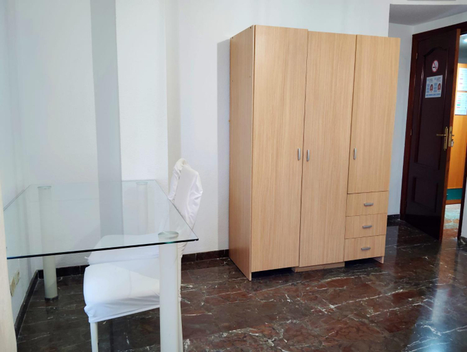 Others 5, Piso DELYRENT, zona CorteIngles climatizado, Jaén