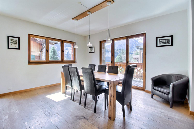 Others 4, Spacious Next to cable car Lodge 6, Monthey