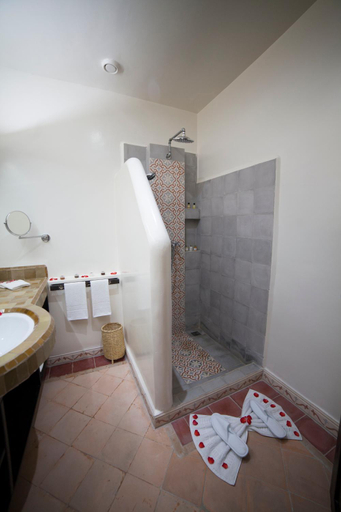 Bathroom 4, Borjs Hotel Suites & SPA, Agadir-Ida ou Tanane