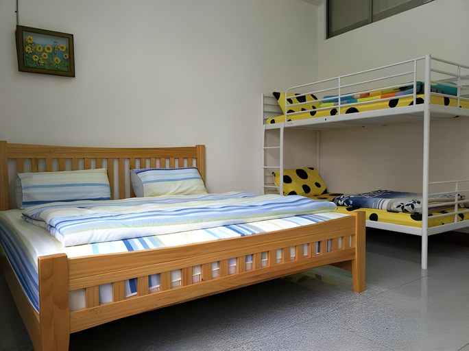 Bedroom 3, Carlos Backpacker, Chiayi County