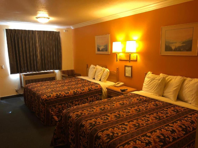 Bedroom 3, Aerospace Inn, Kern