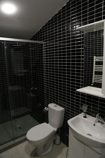 Bathroom 3, Hotel 12 Tve, Mtskheta