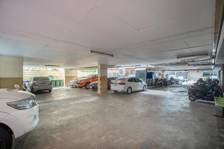 Parking lot 4, SURANG MANSION, Muang Nonthaburi