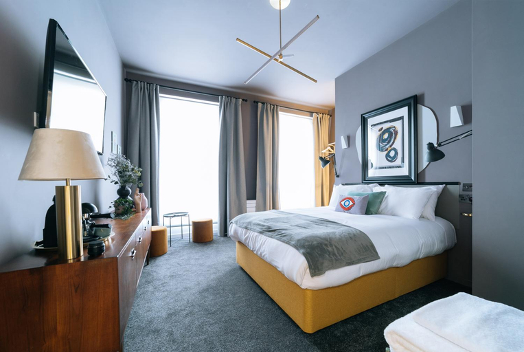 Bedroom 2, The Warwick By Nestor, London