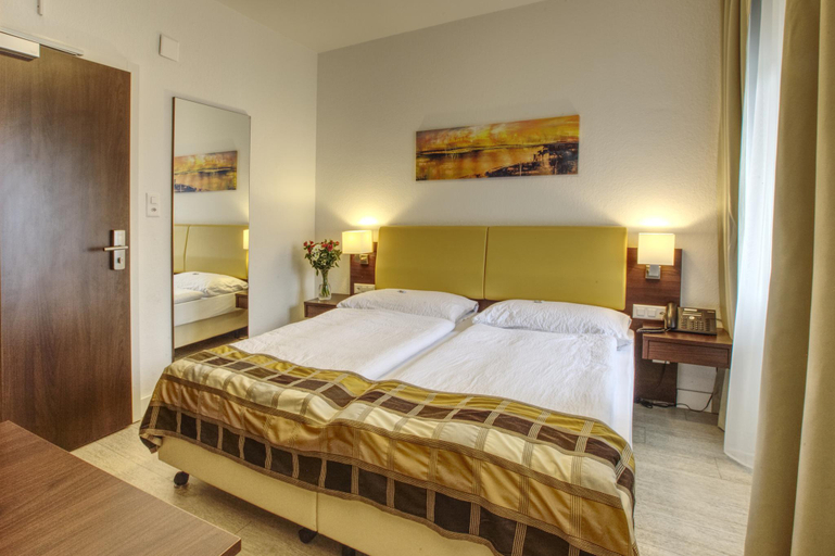 Bedroom 3, Hotel Rheinfelderhof, Basel