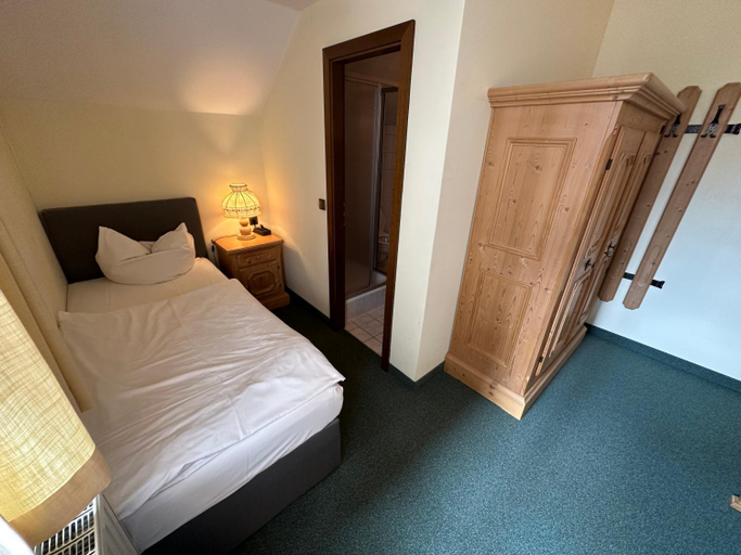 Bedroom 2, Hotel OLYMP Almenrausch Nahe Wasserschloss, Erzgebirgskreis