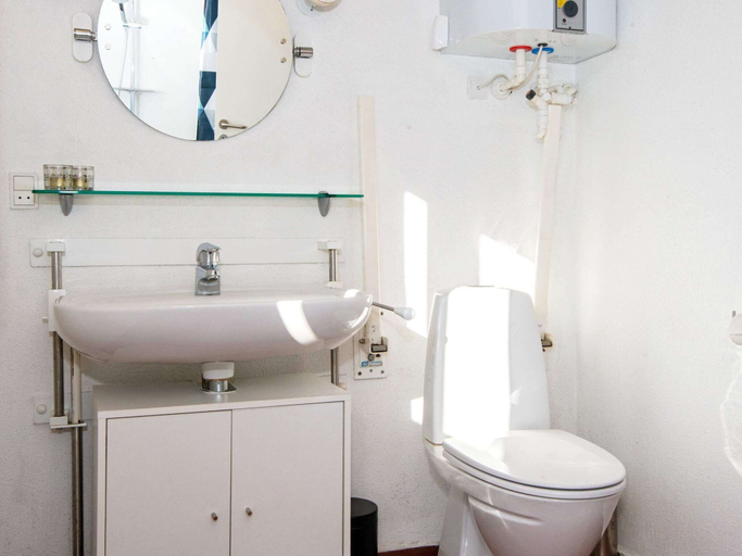 Bathroom 4, 12 Person Holiday Home in Ringkobing, Ringkøbing-Skjern