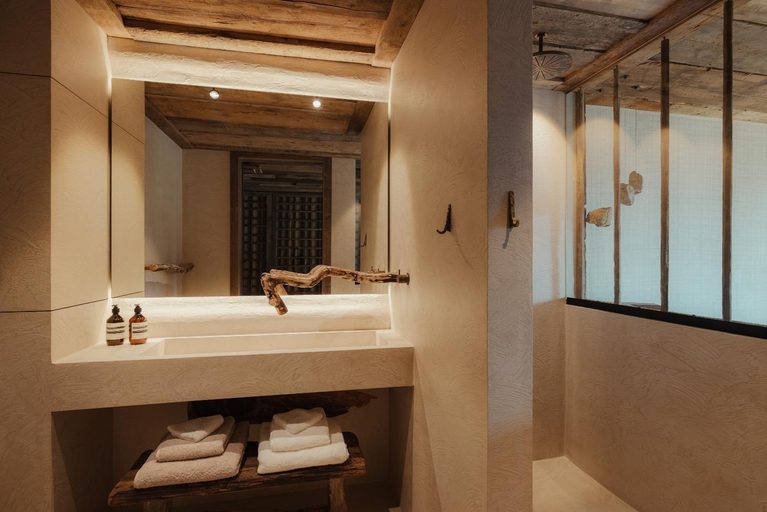 Bathroom 3, eriro, Reutte