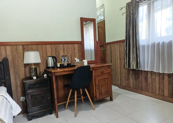 Bedroom 3, Green Palace Homestay, Klungkung