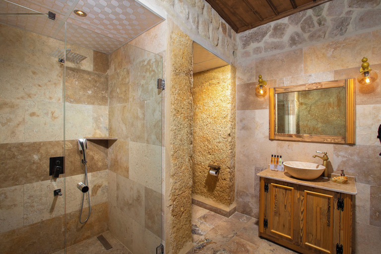 Bathroom 5, Dionysos Cave Cappadocia, Ürgüp
