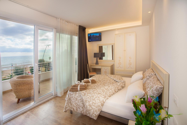 Bedroom 3, Hotel Flora, Teramo
