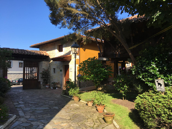 Others 5, Hotel La Arquera, Asturias