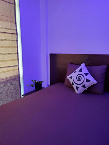 Bedroom 5, Royal Restaurant, Warakapola