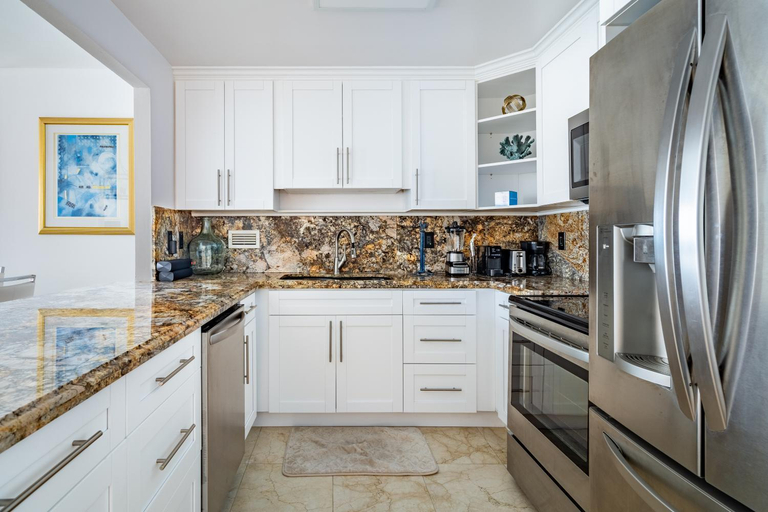 Others 2, 1 Bedroom Private Residence at Roney Palace -804, Miami-Dade