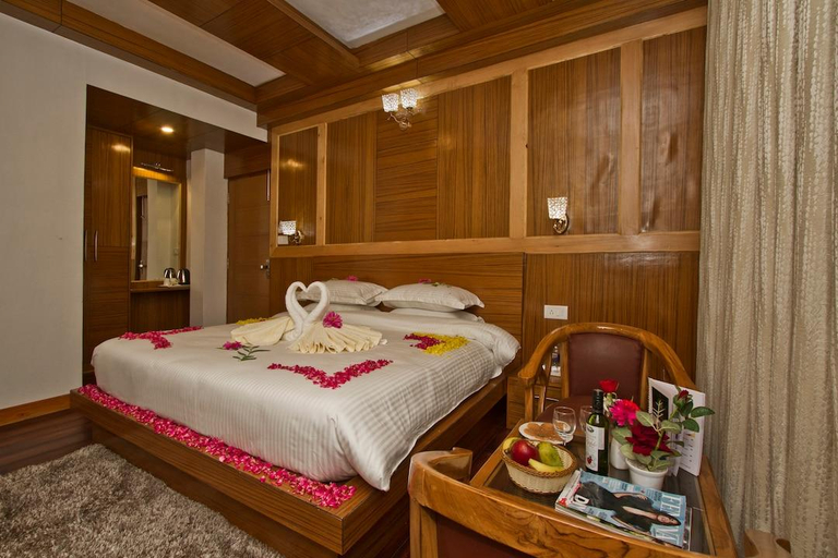 Bedroom 3, Kalista Resorts, Kullu