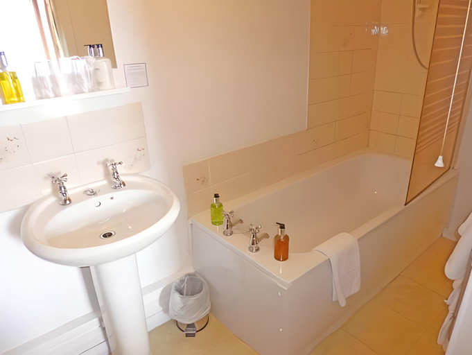 Bathroom 3, Argyll Hotel, Highland